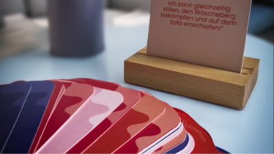 Postpartum card set